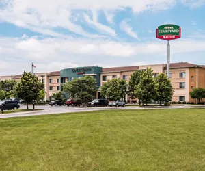 Photo 2 - Courtyard Marriott Lafayette