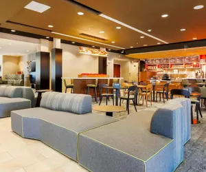 Photo 3 - Courtyard by Marriott Dallas Arlington South