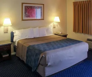 Photo 4 - Central Phoenix Hotel
