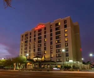 Photo 2 - Hilton Garden Inn Phoenix Airport North