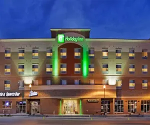Photo 2 - Holiday Inn Omaha Downtown - Waterpark by IHG