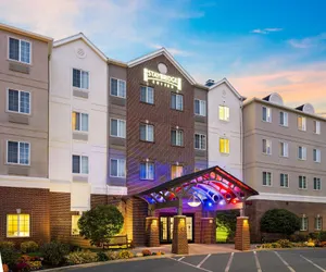 Photo 2 - Staybridge Suites Rochester University, an IHG Hotel