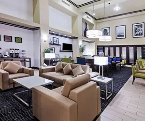 Photo 4 - Hampton Inn & Suites Lake Jackson-Clute