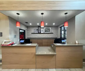 Photo 2 - Country Inn & Suites by Radisson, Port Charlotte, FL