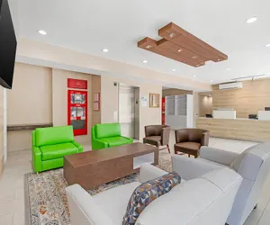 Photo 3 - Country Inn & Suites by Radisson, Staten Island