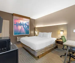 Photo 2 - Country Inn & Suites by Radisson, Staten Island