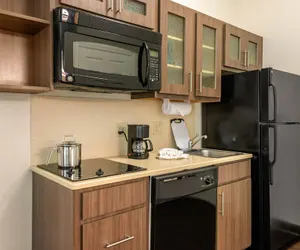 Photo 2 - Candlewood Suites Fort Myers Sanibel Gateway by IHG