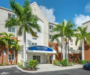 Photo 2 - Candlewood Suites Fort Myers Sanibel Gateway, an IHG Hotel