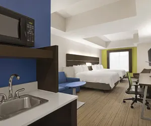 Photo 4 - Holiday Inn Express Hotel & Suites Durant by IHG