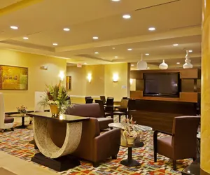 Photo 3 - Holiday Inn Express & Suites, International Drive by IHG