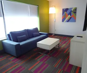Photo 5 - Holiday Inn Express & Suites, International Drive by IHG
