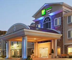 Photo 2 - Holiday Inn Express & Suites Meriden, an IHG Hotel