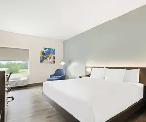 Photo 5 - Best Western Iowa/Lake Charles East