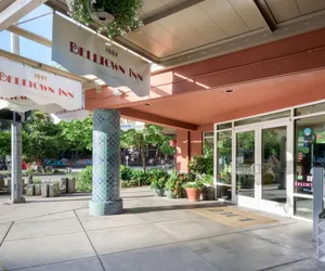 Photo 2 - The Belltown Inn