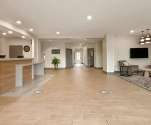Photo 3 - Candlewood Suites Springfield North by IHG