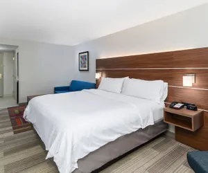 Photo 4 - Holiday Inn Express & Suites Dinuba West by IHG
