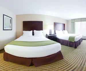 Photo 5 - Pike Inn Le Roy - Bloomington Southeast Area