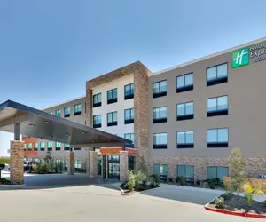 Photo 2 - Holiday Inn Express & Suites Fort Worth North - Northlake , an IHG Hotel