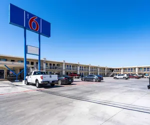 Photo 2 - Motel 6 Odessa, TX - 2nd Street