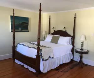 Photo 4 - Eddington House Inn