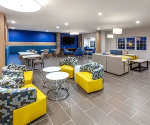 Photo 3 - Microtel Inn & Suites by Wyndham College Station