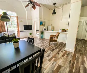 Photo 2 - Gladiolas 1208