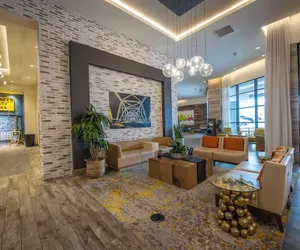 Photo 5 - Holiday Inn & Suites Nashville Downtown - Broadway by IHG