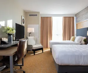 Photo 3 - Holiday Inn & Suites Nashville Downtown - Broadway by IHG