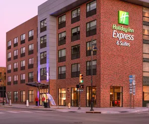 Photo 2 - Holiday Inn Express & Suites Tulsa Downtown by IHG