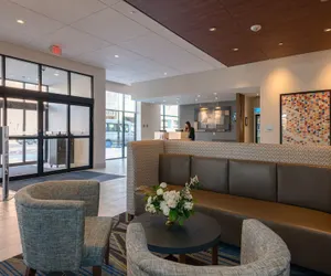 Photo 2 - Holiday Inn Express & Suites Tulsa Downtown, an IHG Hotel