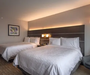 Photo 4 - Holiday Inn Express & Suites Tulsa Downtown by IHG