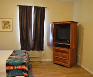 Photo 4 - Holly Inn Suites