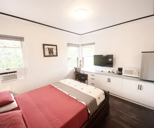 Photo 5 - Hilltop Vacation Rental