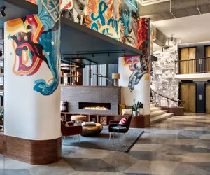 Photo 2 - The Revolution Hotel