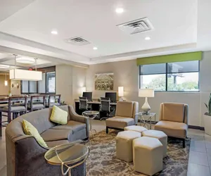 Photo 3 - Best Western Plus Philadelphia-Pennsauken Hotel