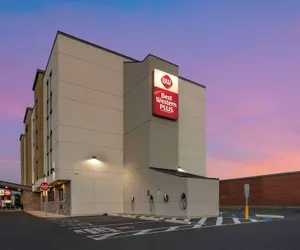 Photo 2 - Best Western Plus Philadelphia-Pennsauken Hotel