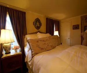 Photo 4 - Sunnyside Bed & Breakfast