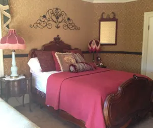 Photo 2 - Weaverville Whitmore Inn
