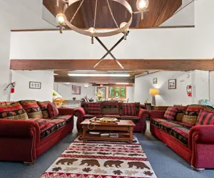 Photo 5 - Evergreen Valley Inn