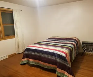 Photo 4 - 3-Bedroom Lakefront House