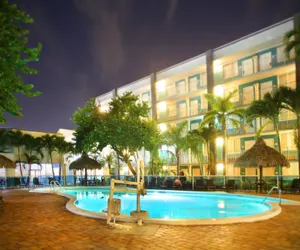 Photo 2 - Fort Lauderdale Grand Hotel