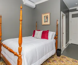 Photo 5 - Historic Hotel Broadalbin