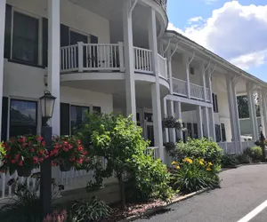 Photo 2 - Historic Hotel Broadalbin