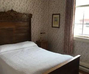 Photo 4 - Historic Jameson