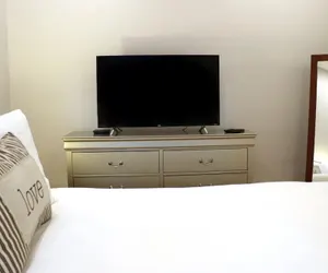 Photo 5 - Marvelous Two Bedroom Suite