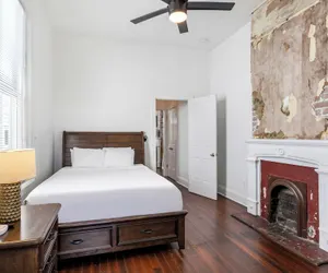 Photo 4 - Vibrant Uptown Condos