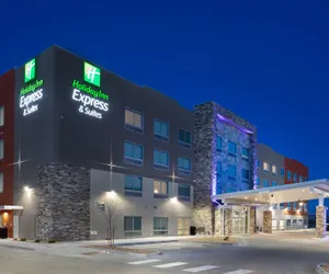 Photo 2 - Holiday Inn Express & Suites Denver Ne - Brighton by IHG