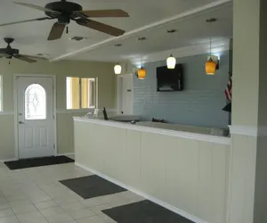 Photo 4 - American Inn And Suites