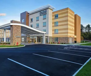 Photo 2 - Fairfield Inn & Suites by Marriott Plymouth