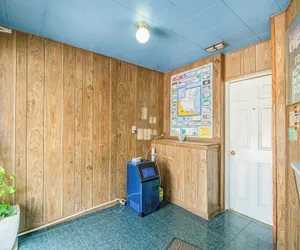 Photo 3 - OYO Budget Inn Falfurrias Hwy 281
